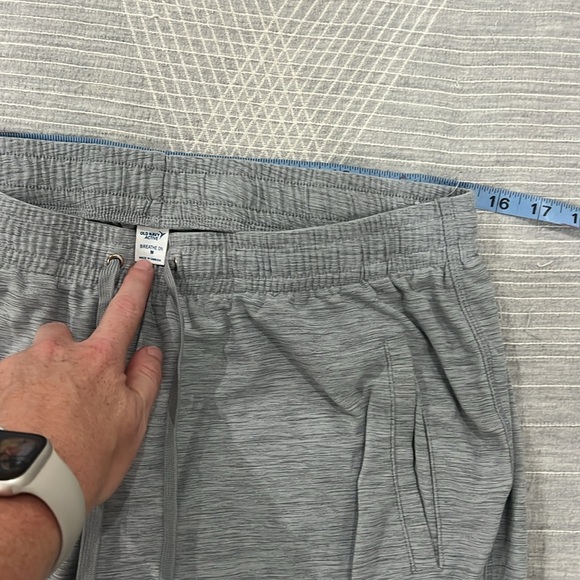 Old navy breathe on gray joggers medium - Picture 2 of 5